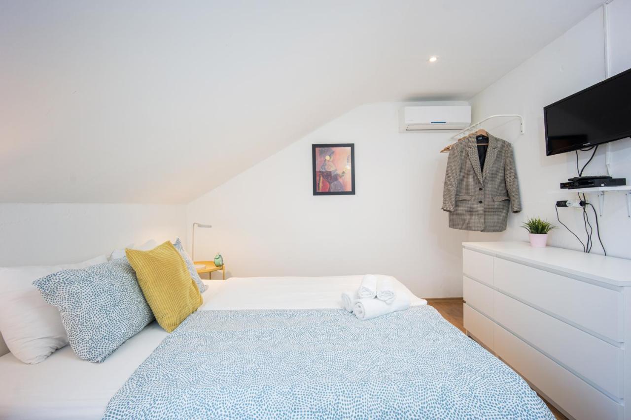 Top-Floor Apartment In Trogir Center Exterior photo