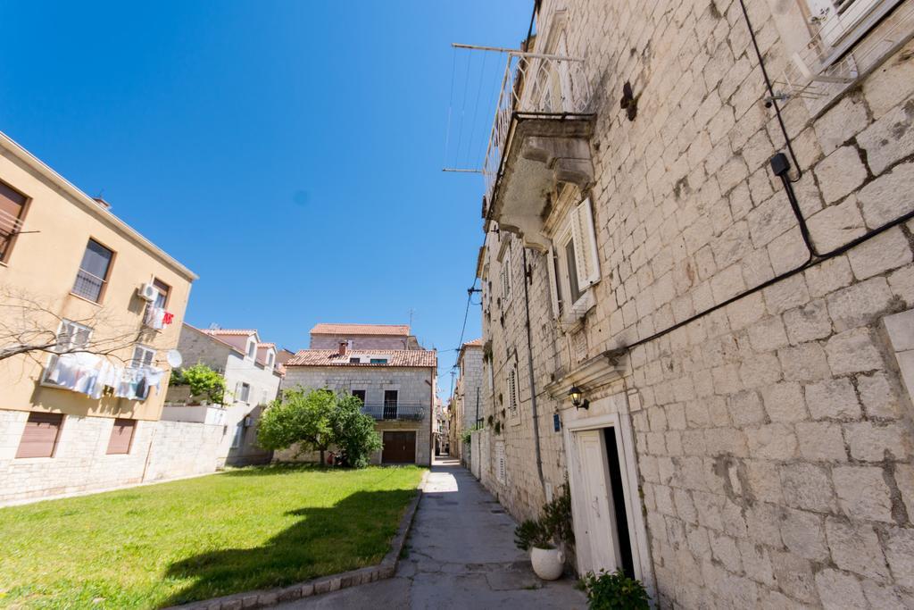 Top-Floor Apartment In Trogir Center Exterior photo